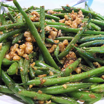 Green Beans With Walnuts