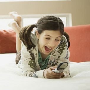 Make a Good Call with Kids' Cell Phones 